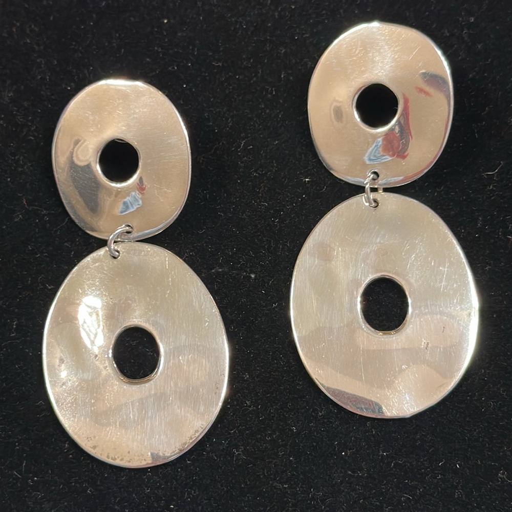 Runway Lightweight Hammered back/shiny front Silver Dangle Pierced Earrings